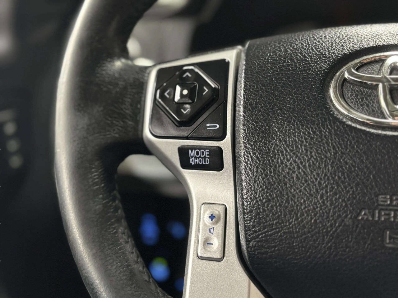 Used 2015 Toyota Tundra Platinum AWD/4WD image 36