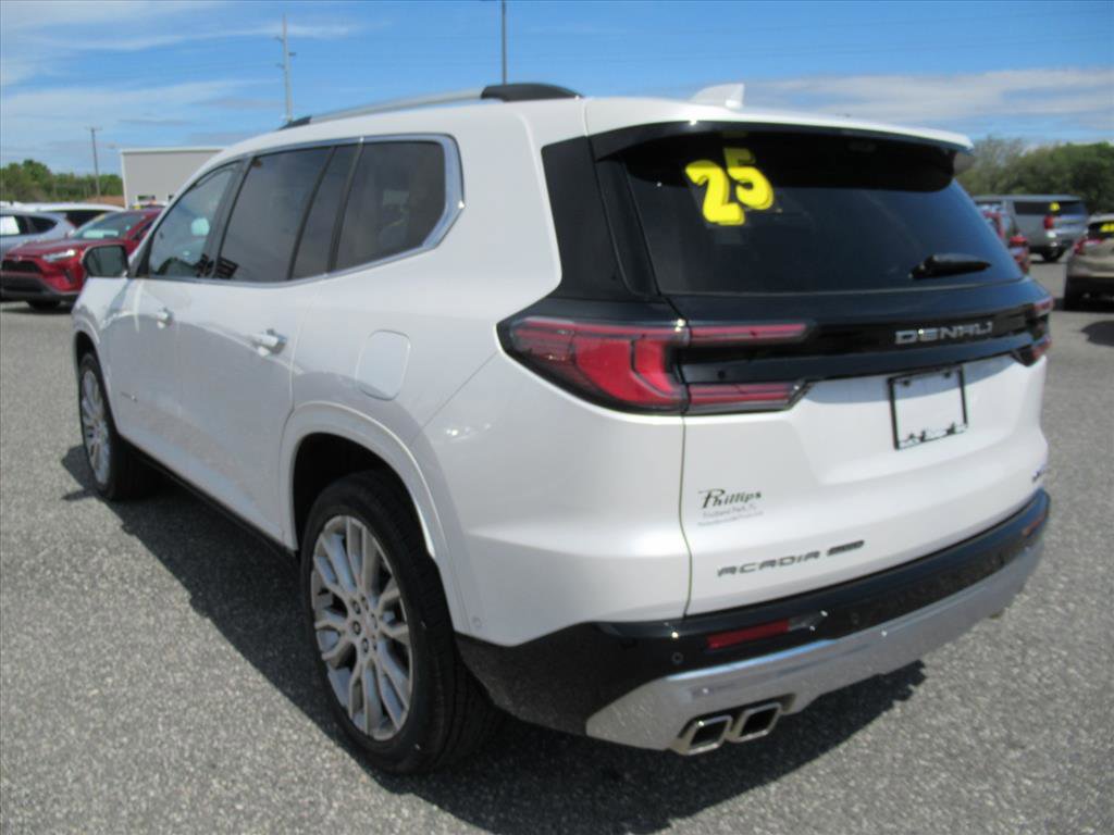 Used 2025 GMC Acadia Denali w/ Super Cruise Package image 5
