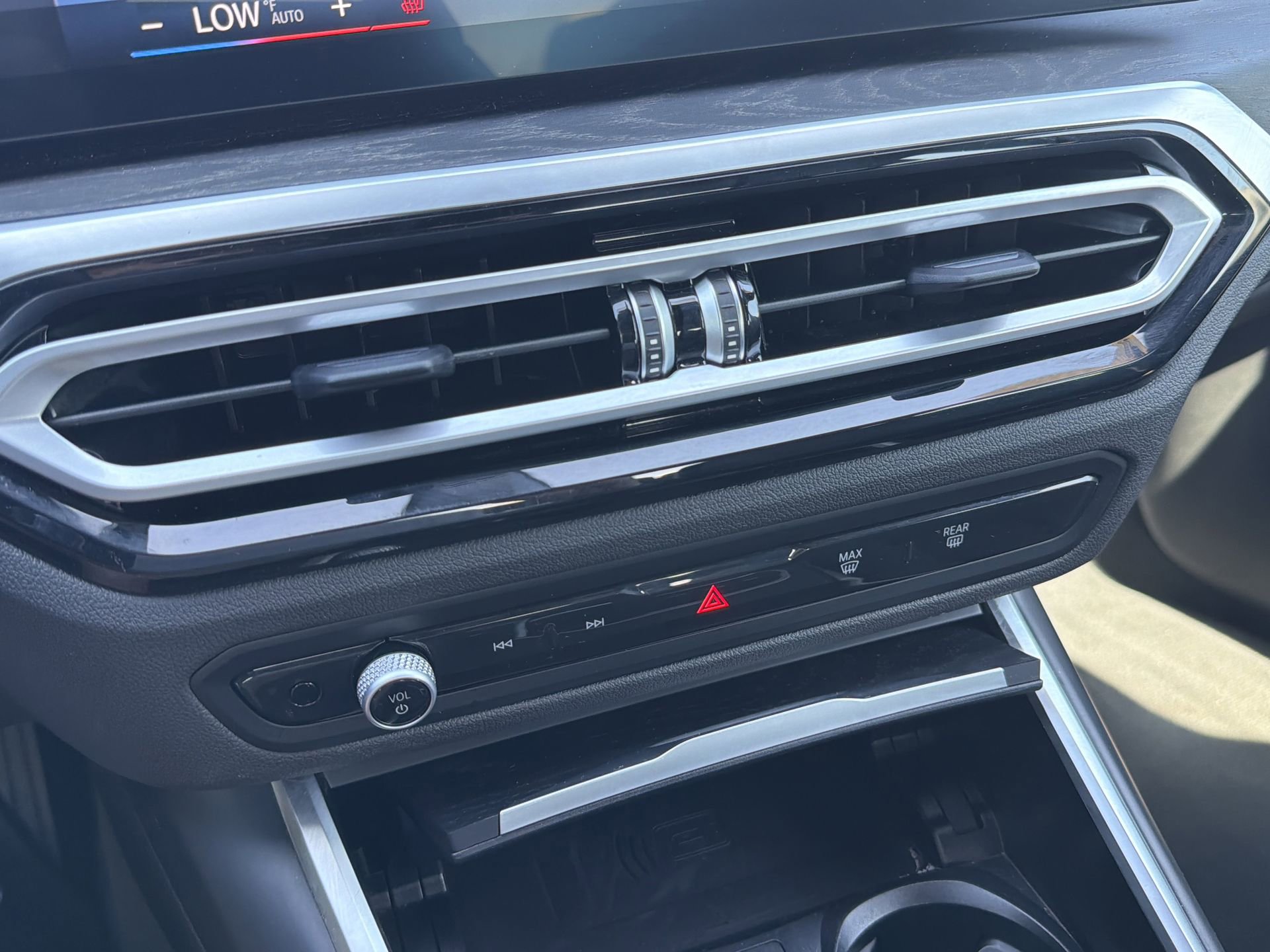 Certified 2024 BMW 330i Sedan RWD image 30