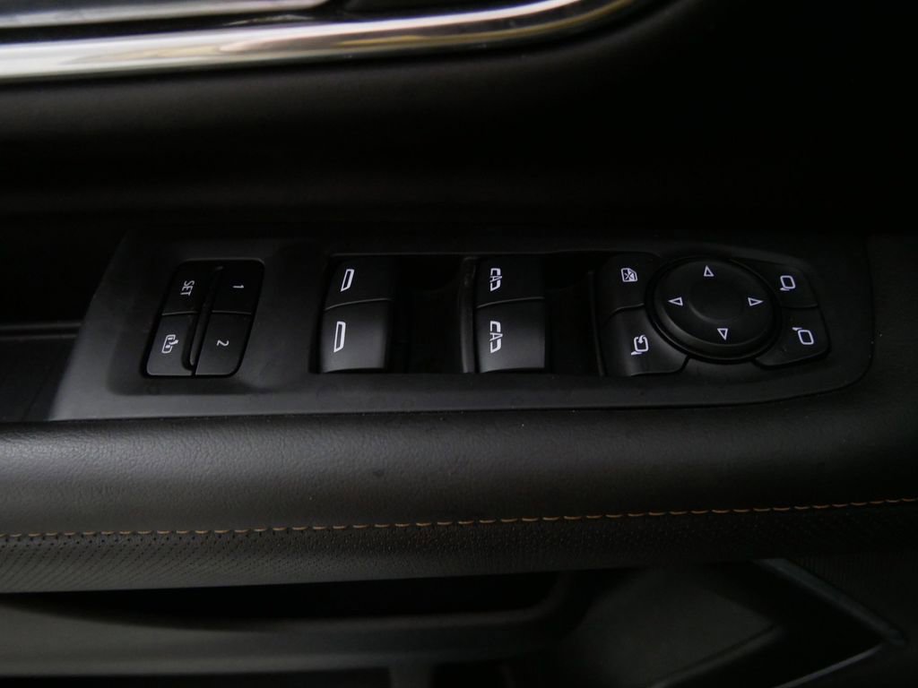 Used 2023 GMC Yukon AT4 image 14