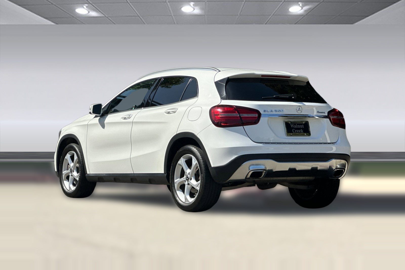 Used 2018 Mercedes-Benz GLA 250 4MATIC image 3