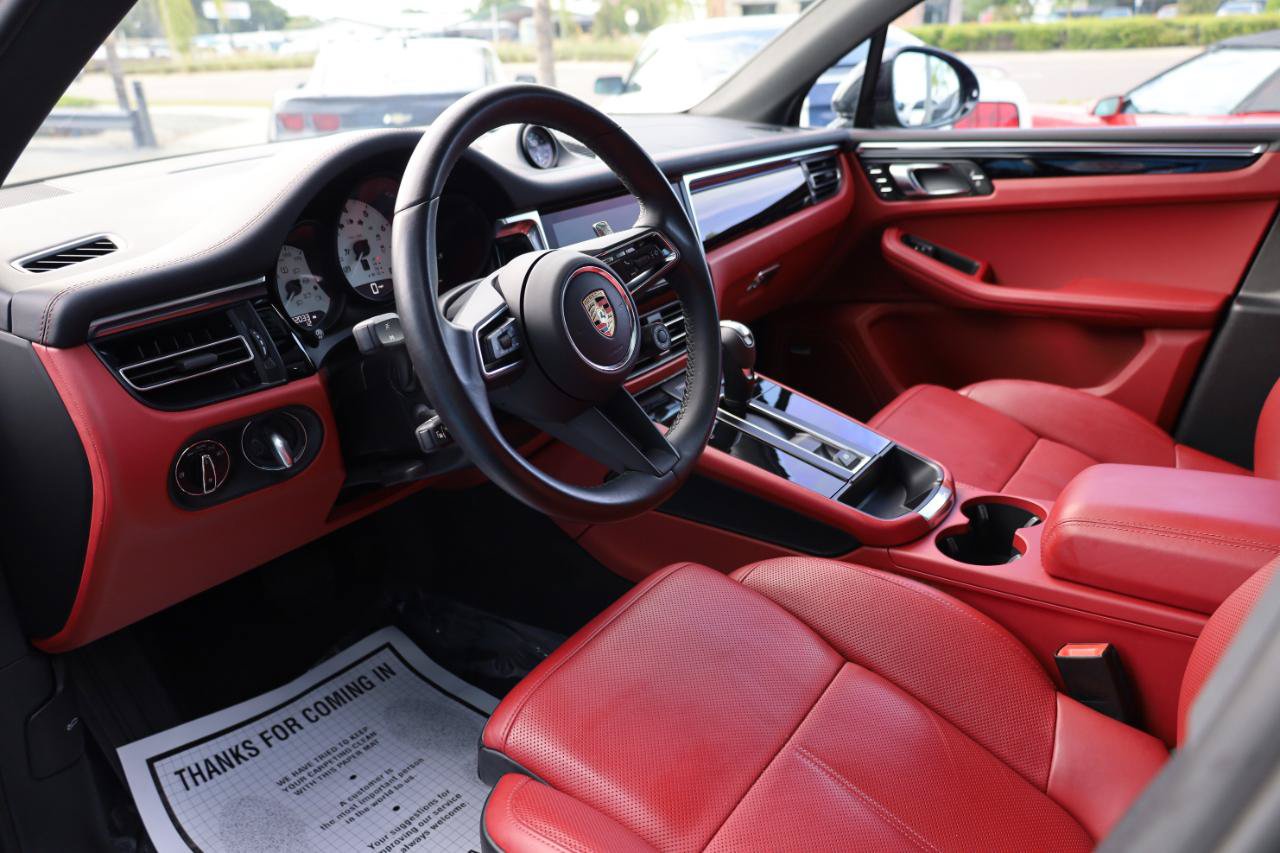 Used 2024 Porsche Macan S AWD/4WD image 10