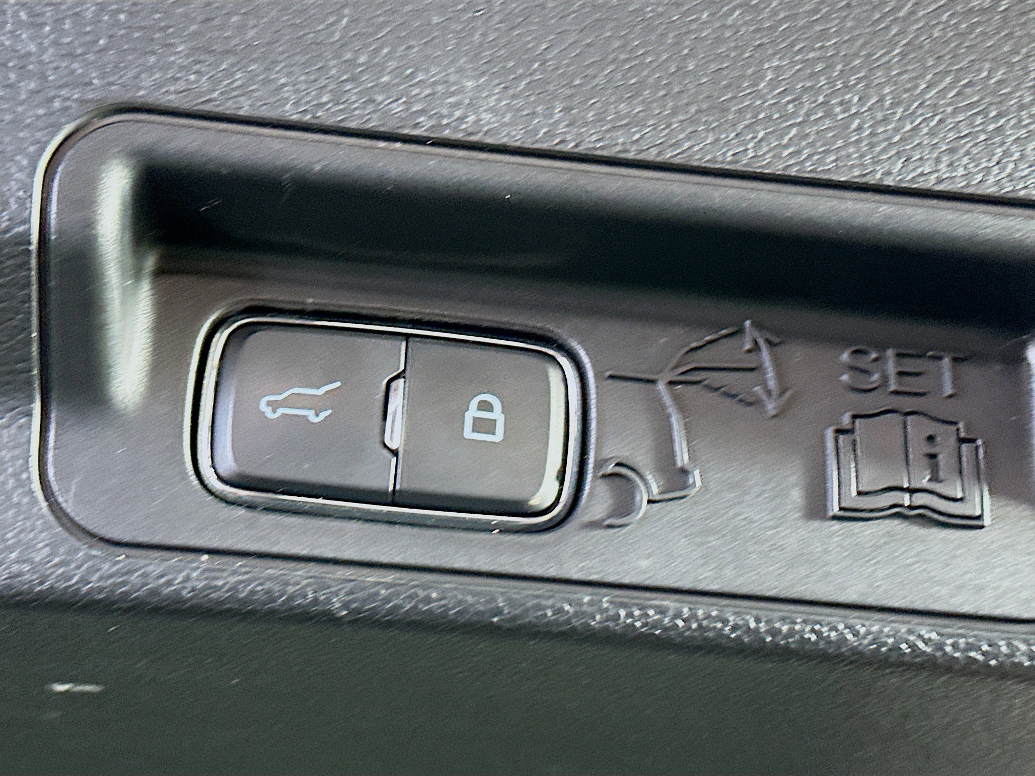 Used 2024 Ford Explorer XLT w/ Equipment Group 202A image 30