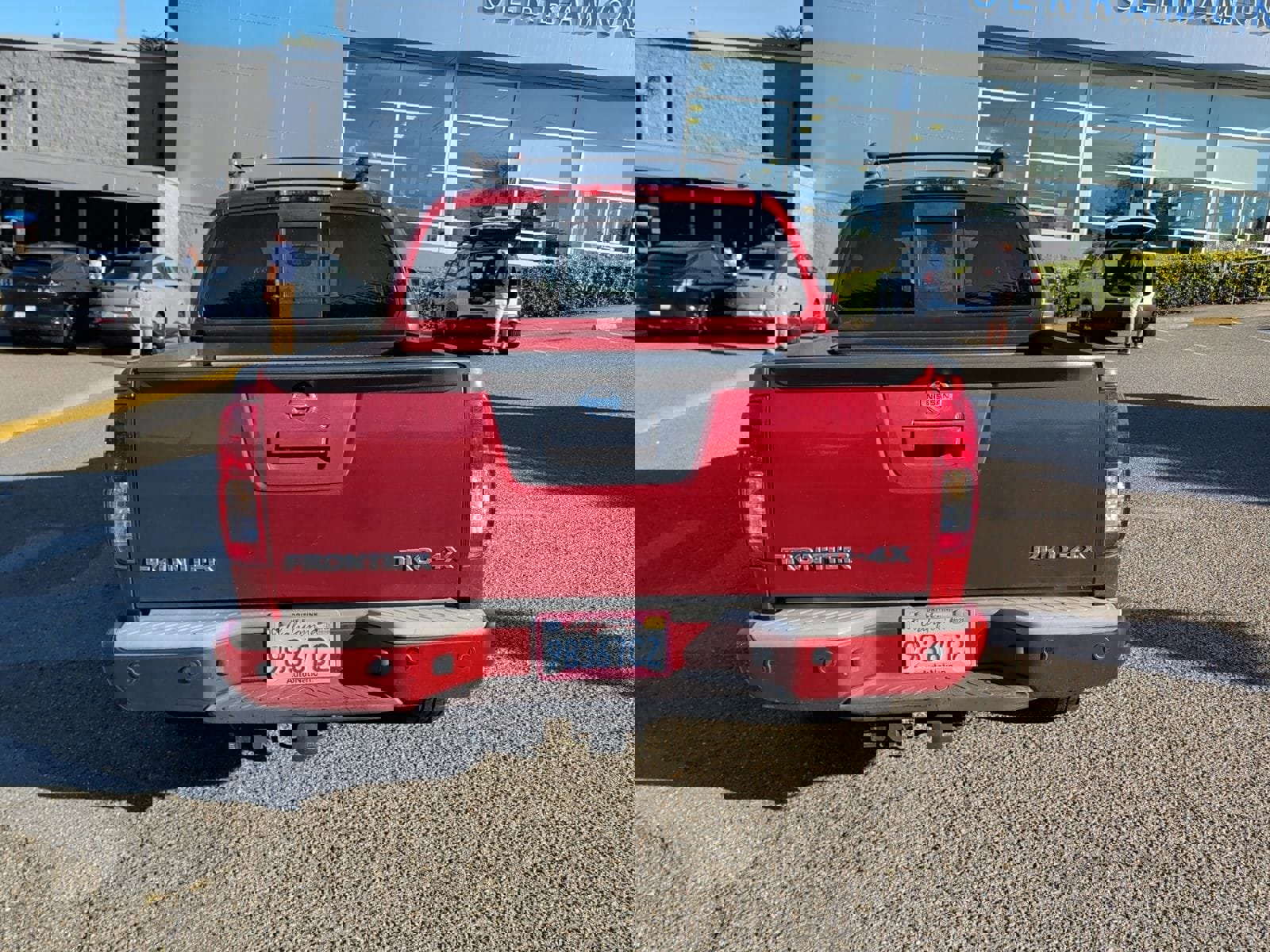 Used 2016 Nissan Frontier PRO-4X w/ Pro-4x Luxury Package image 8