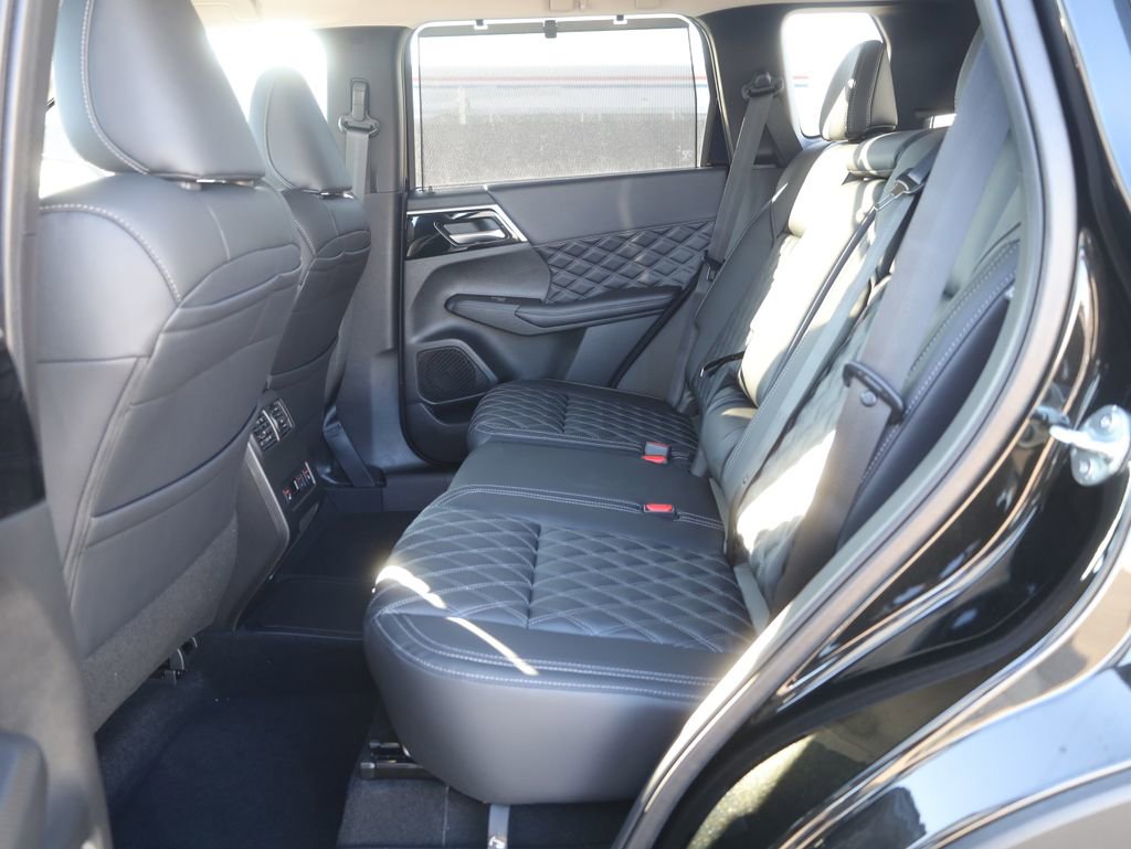 New 2025 Mitsubishi Outlander SEL image 26