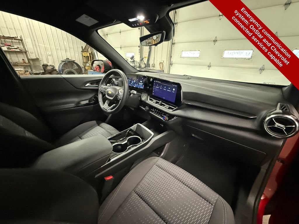 Used 2025 Chevrolet Equinox LT w/ Safety and Technology Package image 47