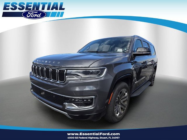Used 2024 Jeep Wagoneer L Series II w/ Flexible Seating Group RWD image 1