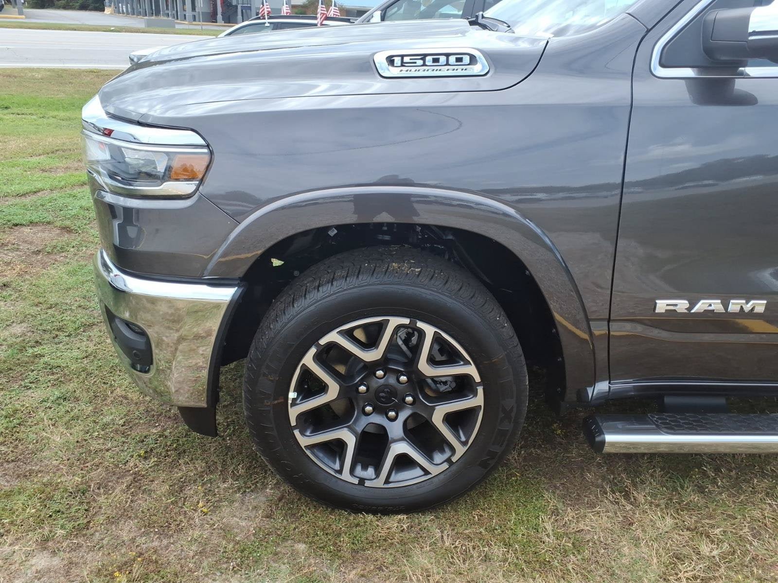 New 2026 RAM 1500 Laramie w/ Chrome Appearance Group AWD/4WD image 4