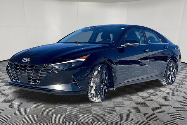 Certified 2023 Hyundai Elantra Limited image 3