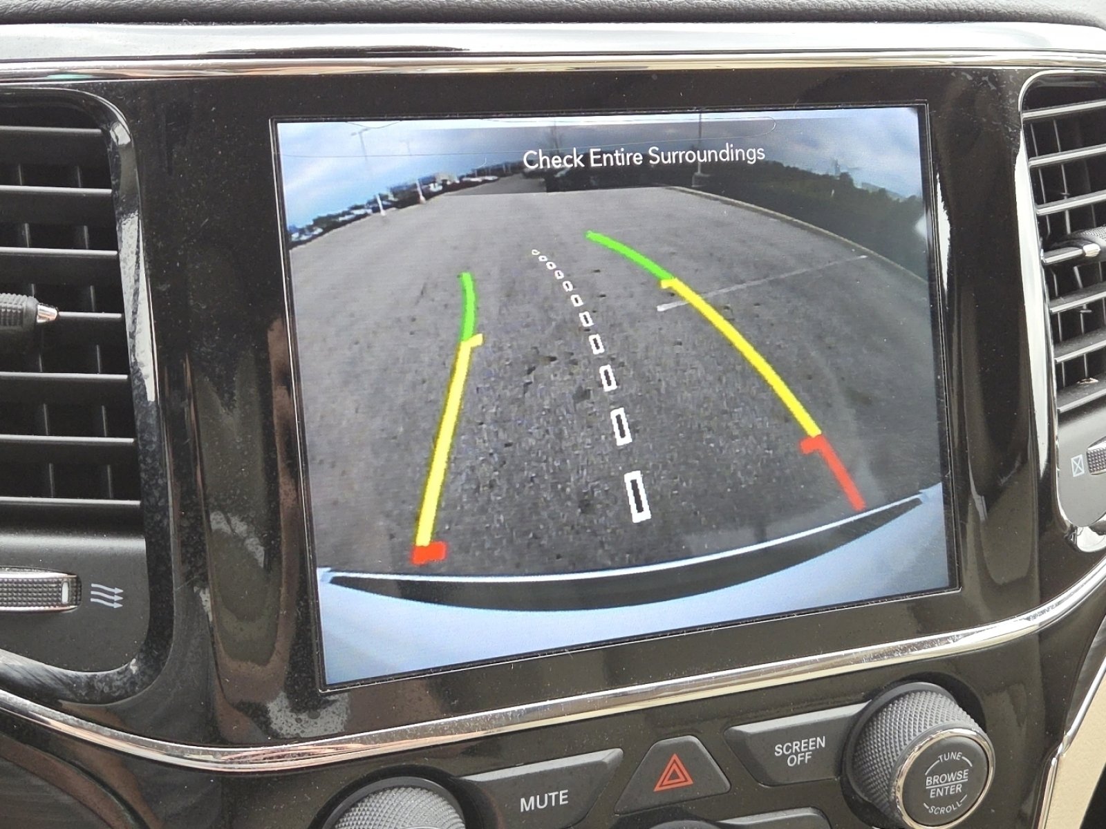 Used 2019 Jeep Grand Cherokee Limited AWD/4WD image 7