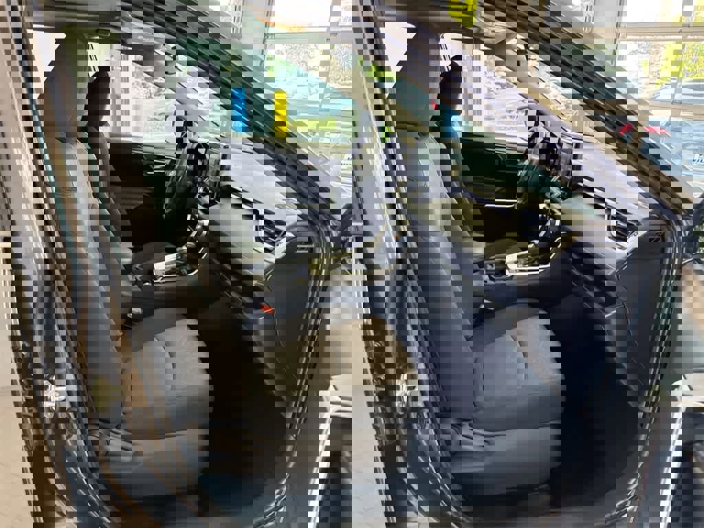 Used 2019 Toyota RAV4 XLE image 23