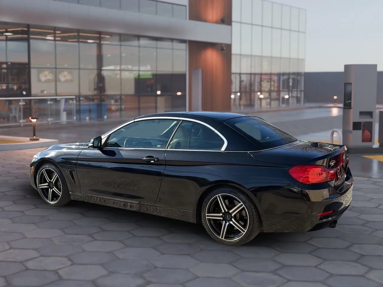 Used 2016 BMW 435i 435i Convertible 2D image 4