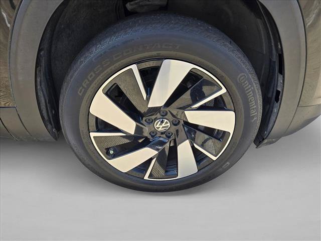 Used 2024 Volkswagen Atlas Cross Sport SE AWD/4WD image 21