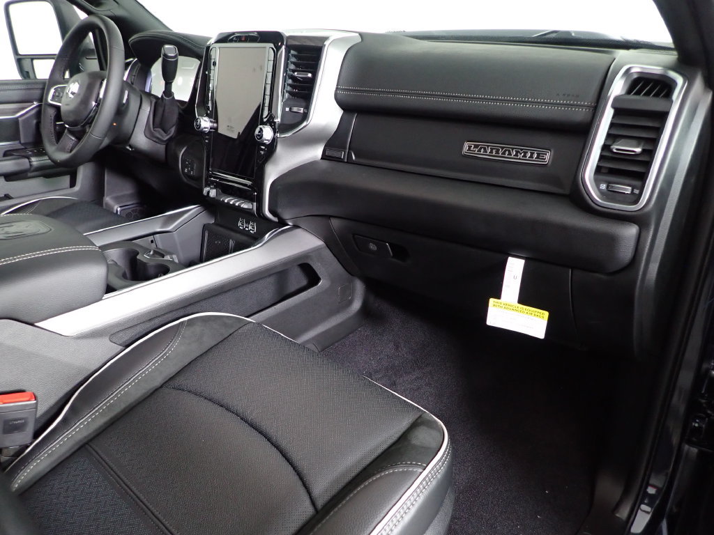 New 2027 RAM 2500 Laramie w/ Night Edition AWD/4WD image 40