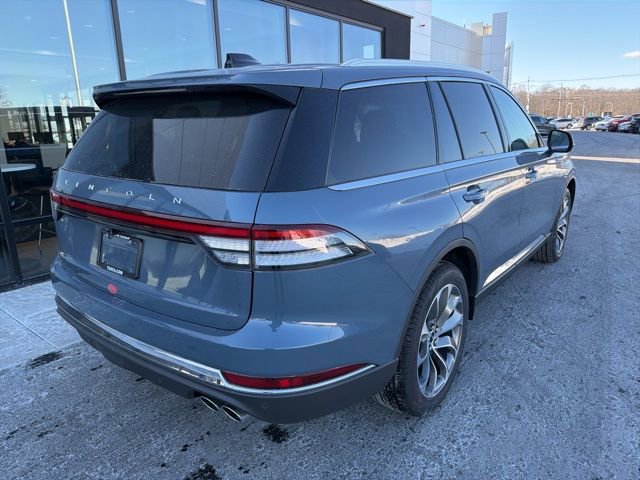 New 2026 Lincoln Aviator AWD image 3