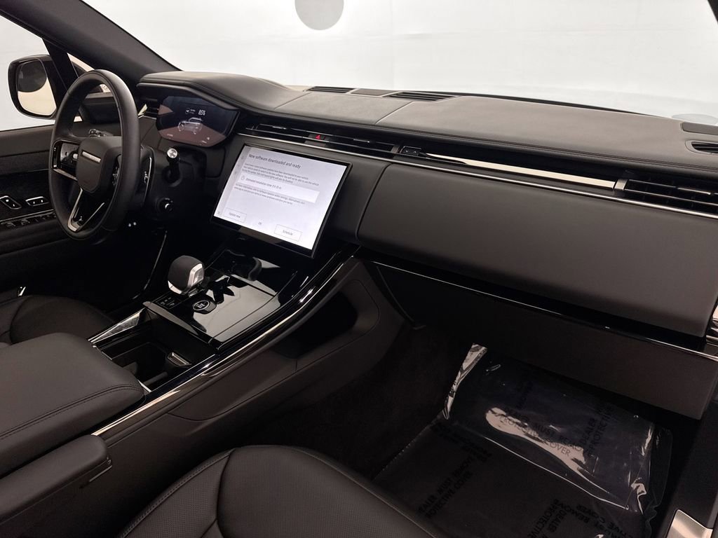Certified 2025 Land Rover Range Rover Sport Dynamic SE image 31