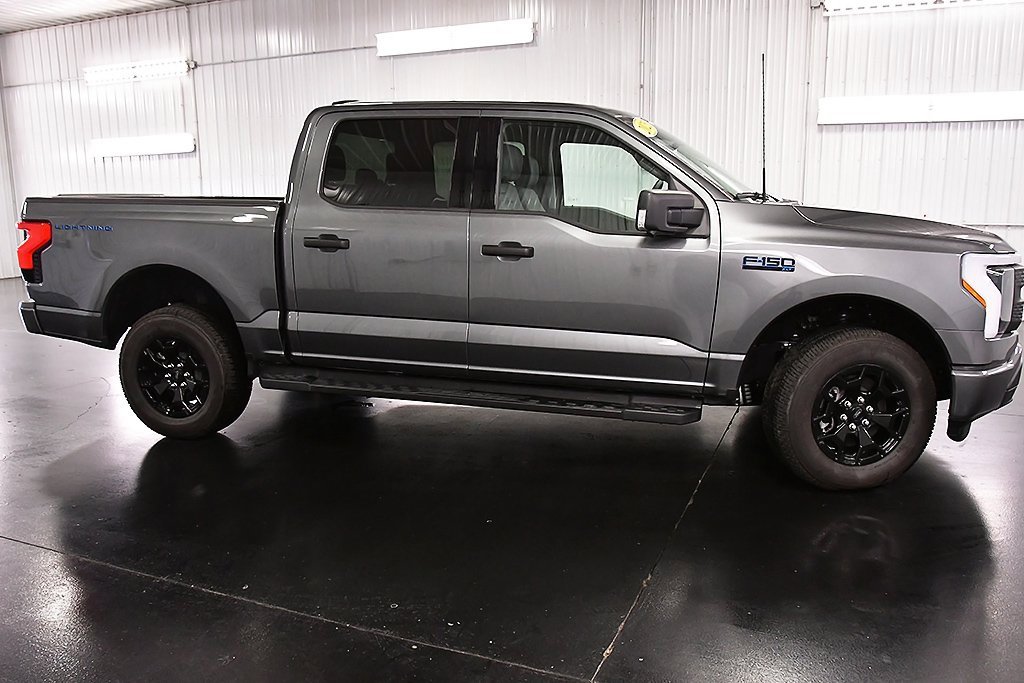 Used 2025 Ford F150 Lightning XLT image 9