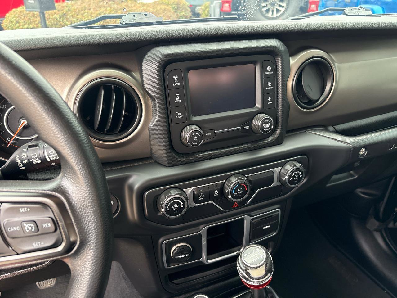 Used 2018 Jeep Wrangler Sport image 18