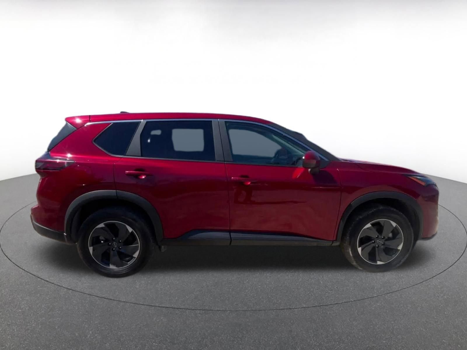 Used 2025 Nissan Rogue SV AWD/4WD image 16
