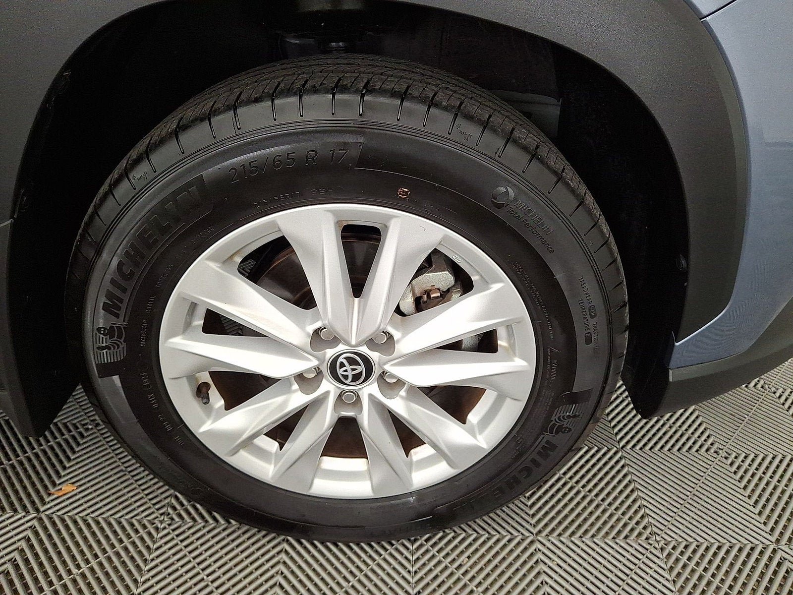 Certified 2024 Toyota Corolla Cross LE AWD/4WD image 18