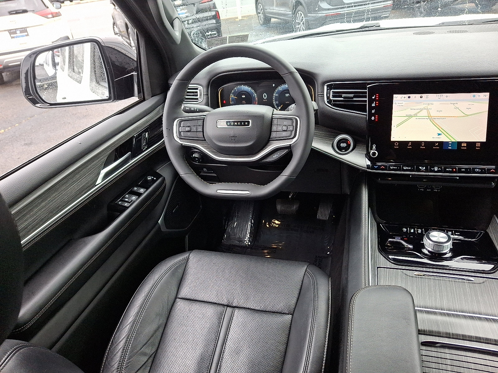 Used 2024 Jeep Wagoneer L Series II w/ Flexible Seating Group image 10