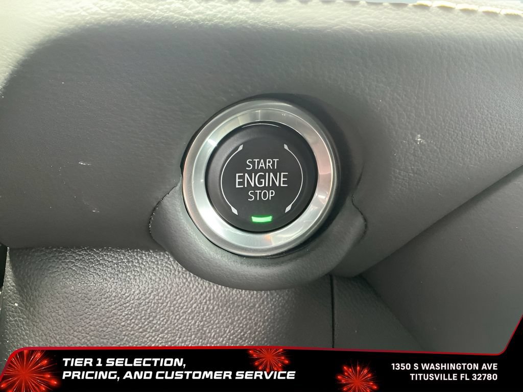 Used 2025 Chevrolet Suburban Premier RWD image 36