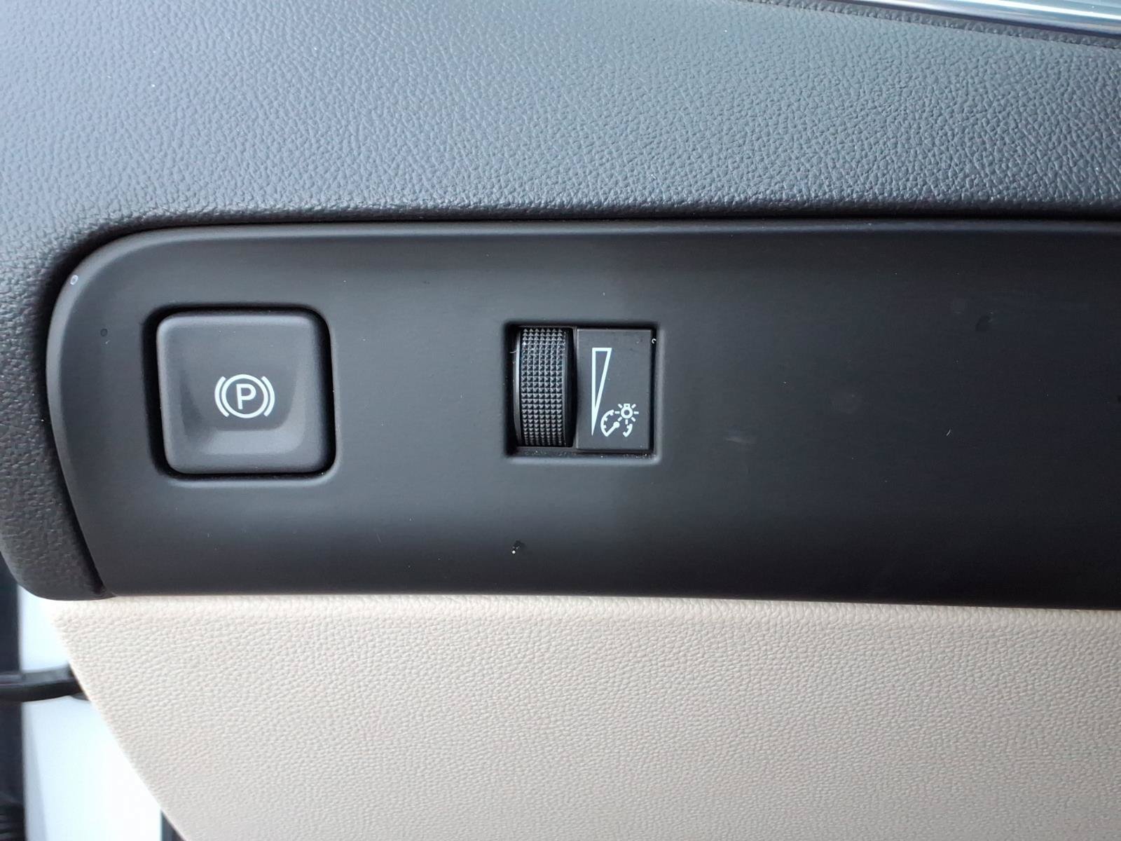 Used 2024 Buick Enclave Essence w/ Experience Buick Package AWD/4WD image 22