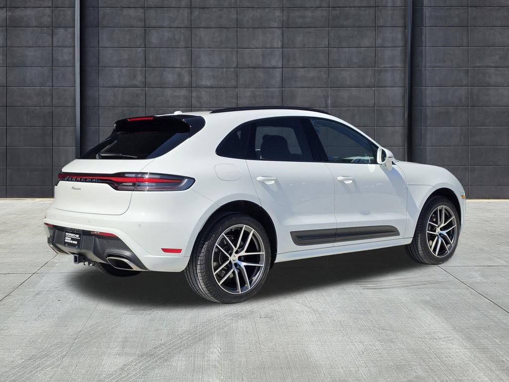 Certified 2025 Porsche Macan Turbo AWD/4WD image 8