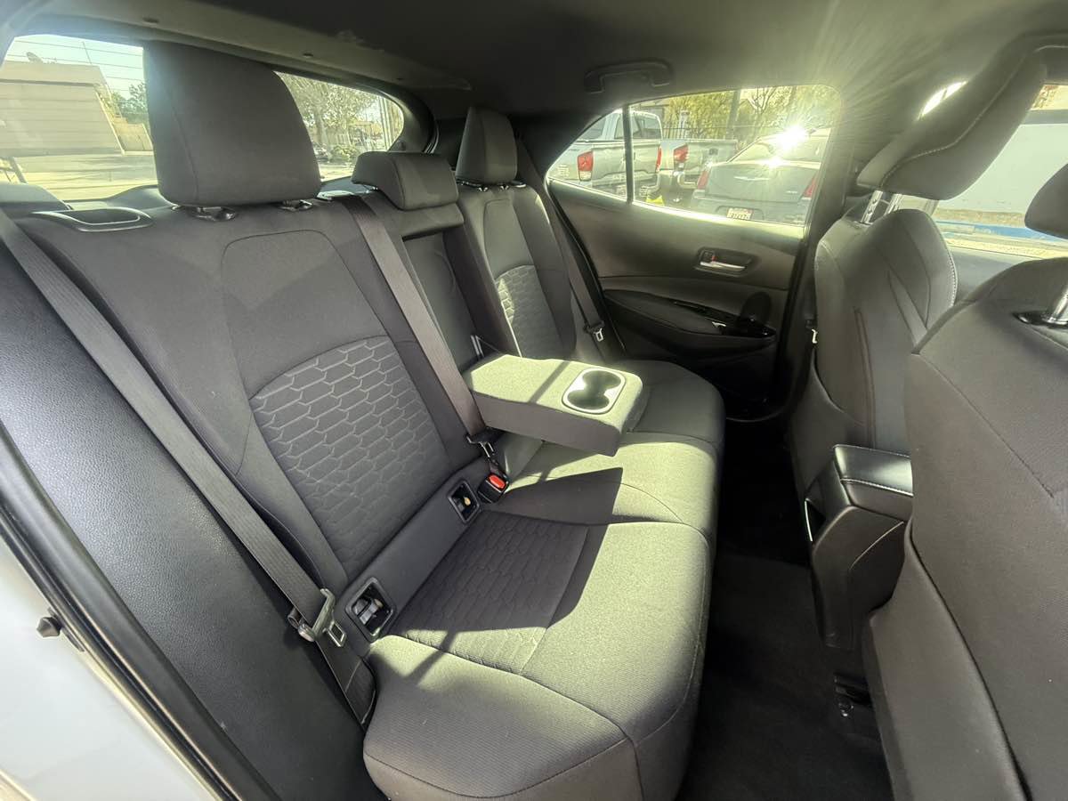 Used 2020 Toyota Corolla SE w/ Carpet Mat Package image 27