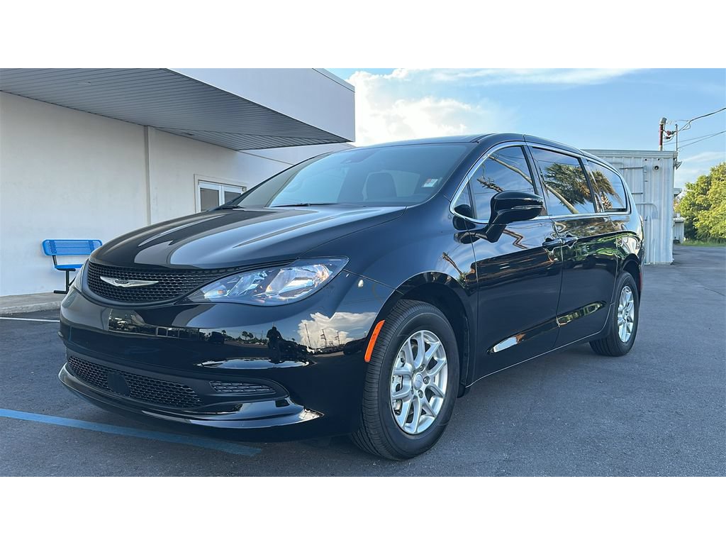 New 2027 Chrysler Pacifica LX FWD image 2