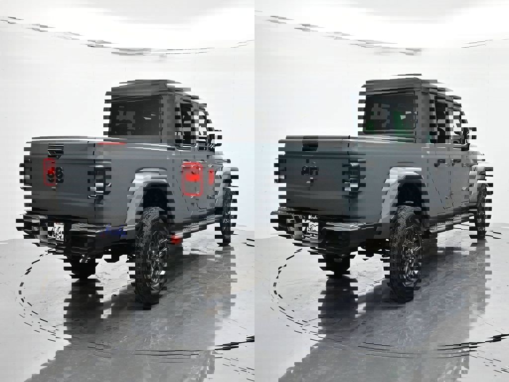 New 2026 Jeep Gladiator Sport image 6