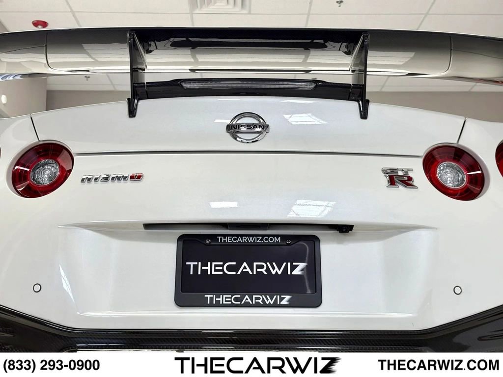 Used 2018 Nissan GT-R NISMO AWD/4WD image 34