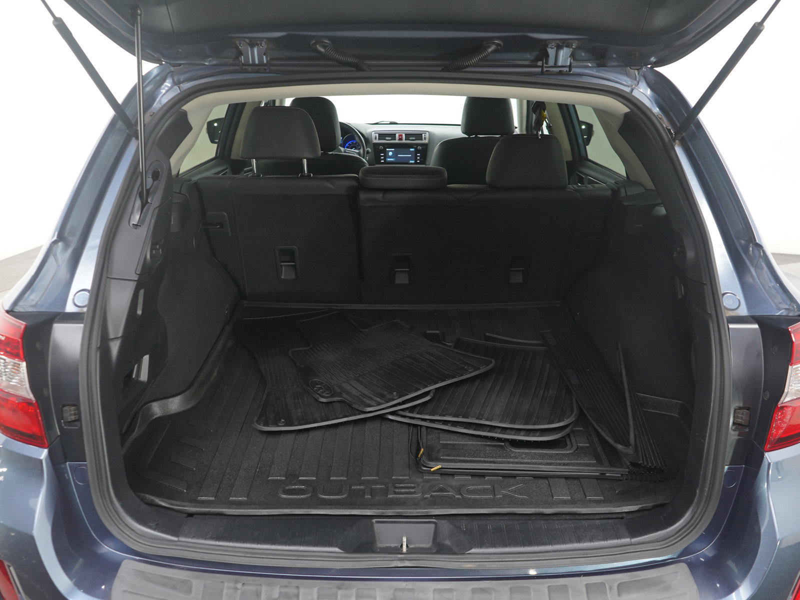 Used 2016 Subaru Outback 2.5i Limited image 9