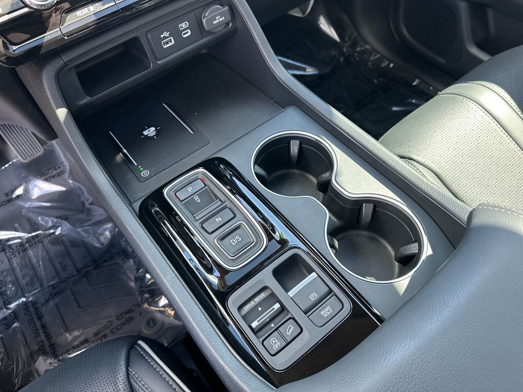 Used 2025 Honda Pilot Elite image 25