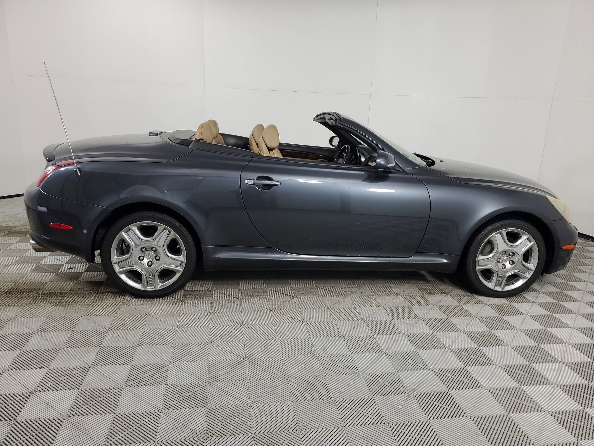 Used 2006 Lexus SC 430 Convertible image 11