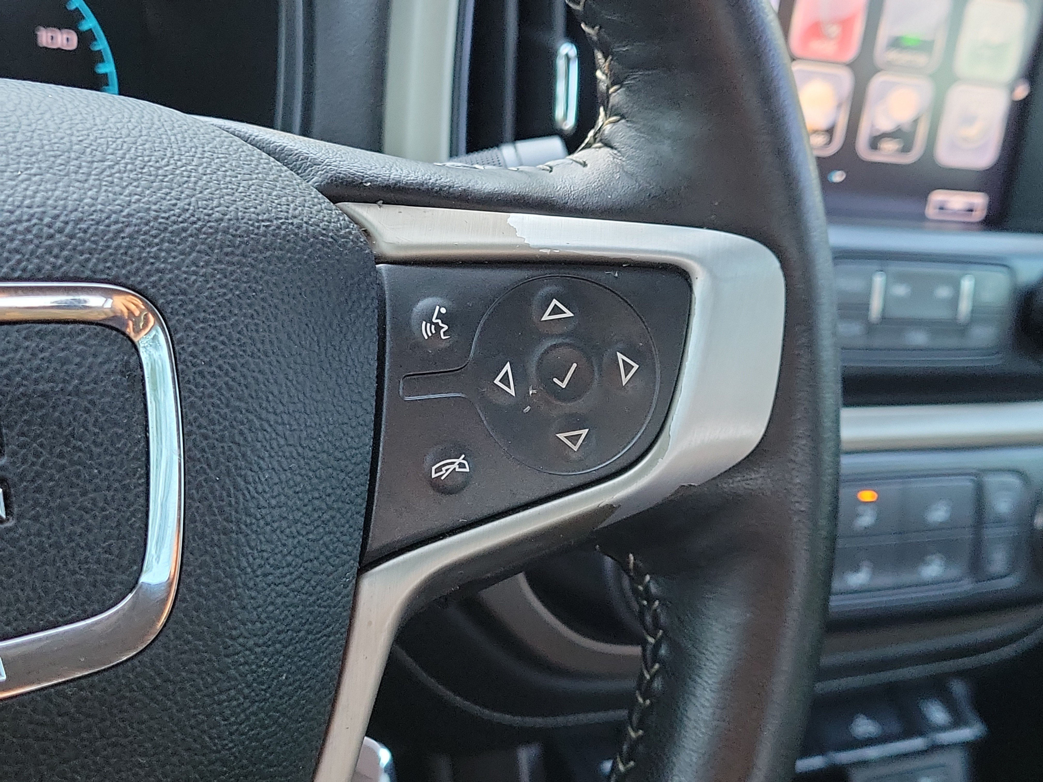 Used 2017 GMC Canyon Denali RWD image 21