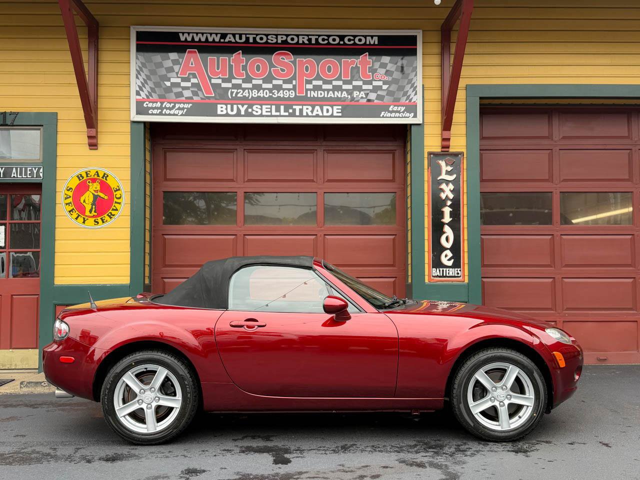 Used 2006 MAZDA MX-5 Miata Touring RWD image 5