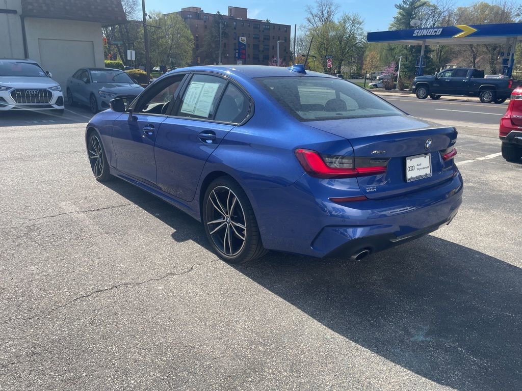 Used 2019 BMW 330i xDrive Sedan w/ M Sport Package image 4