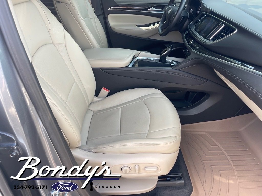Used 2021 Buick Enclave Essence image 22