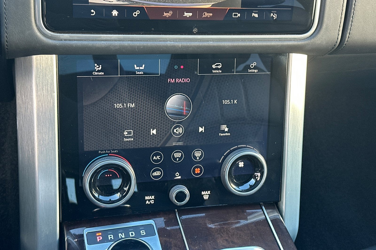 Used 2019 Land Rover Range Rover Long Wheelbase Autobiography image 20