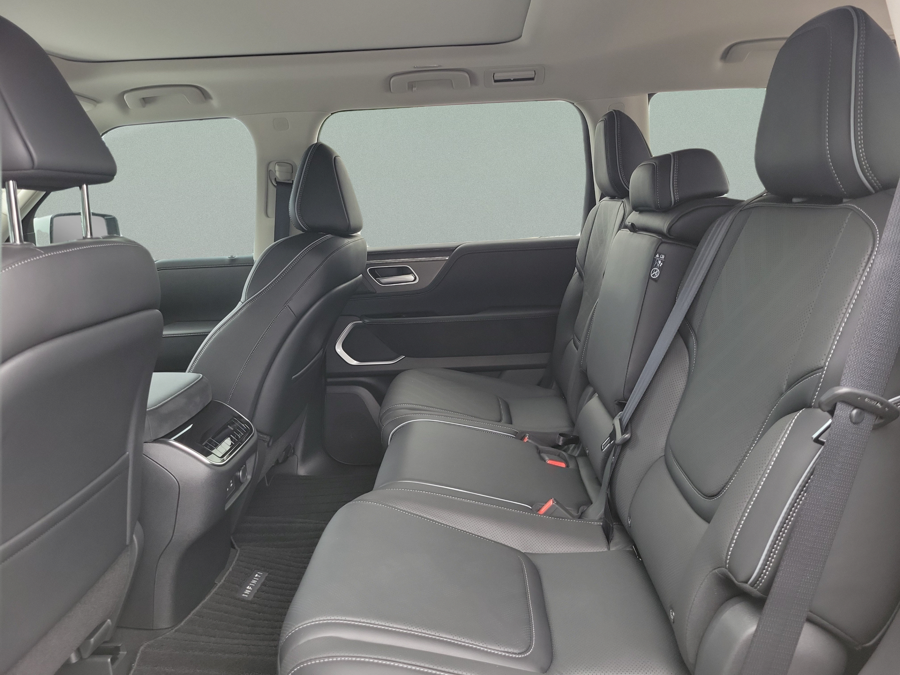 New 2027 INFINITI QX80 Luxe w/ Cargo Package AWD/4WD image 8