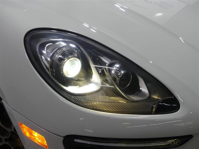 Used 2016 Porsche Macan S AWD/4WD image 15