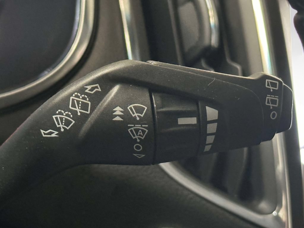 Used 2019 Ford Edge Titanium w/ Equipment Group 301A AWD/4WD image 29
