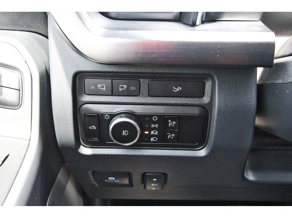 Certified 2023 Ford F250 Lariat w/ Sport Appearance Package AWD/4WD image 18