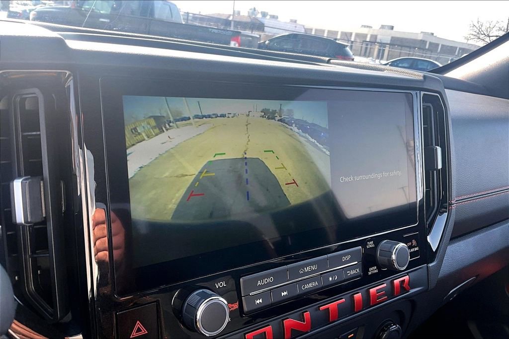 Used 2025 Nissan Frontier PRO-4X w/ Interior Protection Package image 30