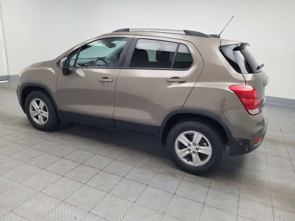 Used 2022 Chevrolet Trax LT w/ Driver Confidence Package AWD/4WD image 3