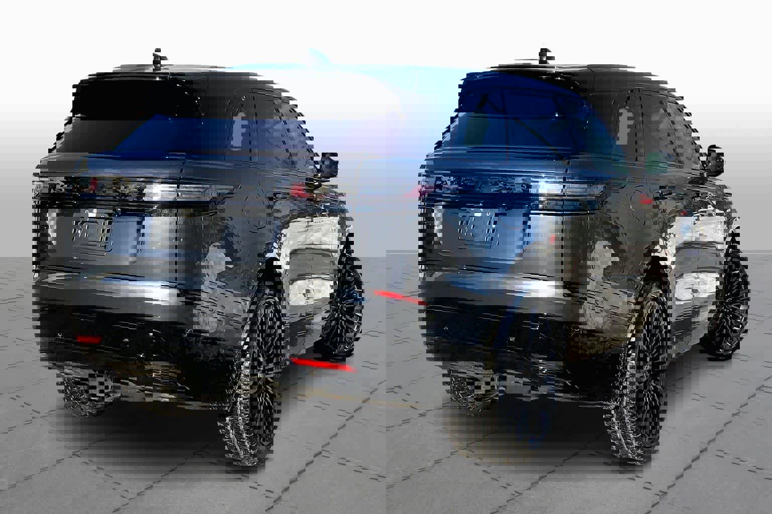 Certified 2026 Land Rover Range Rover Velar Dynamic SE image 13