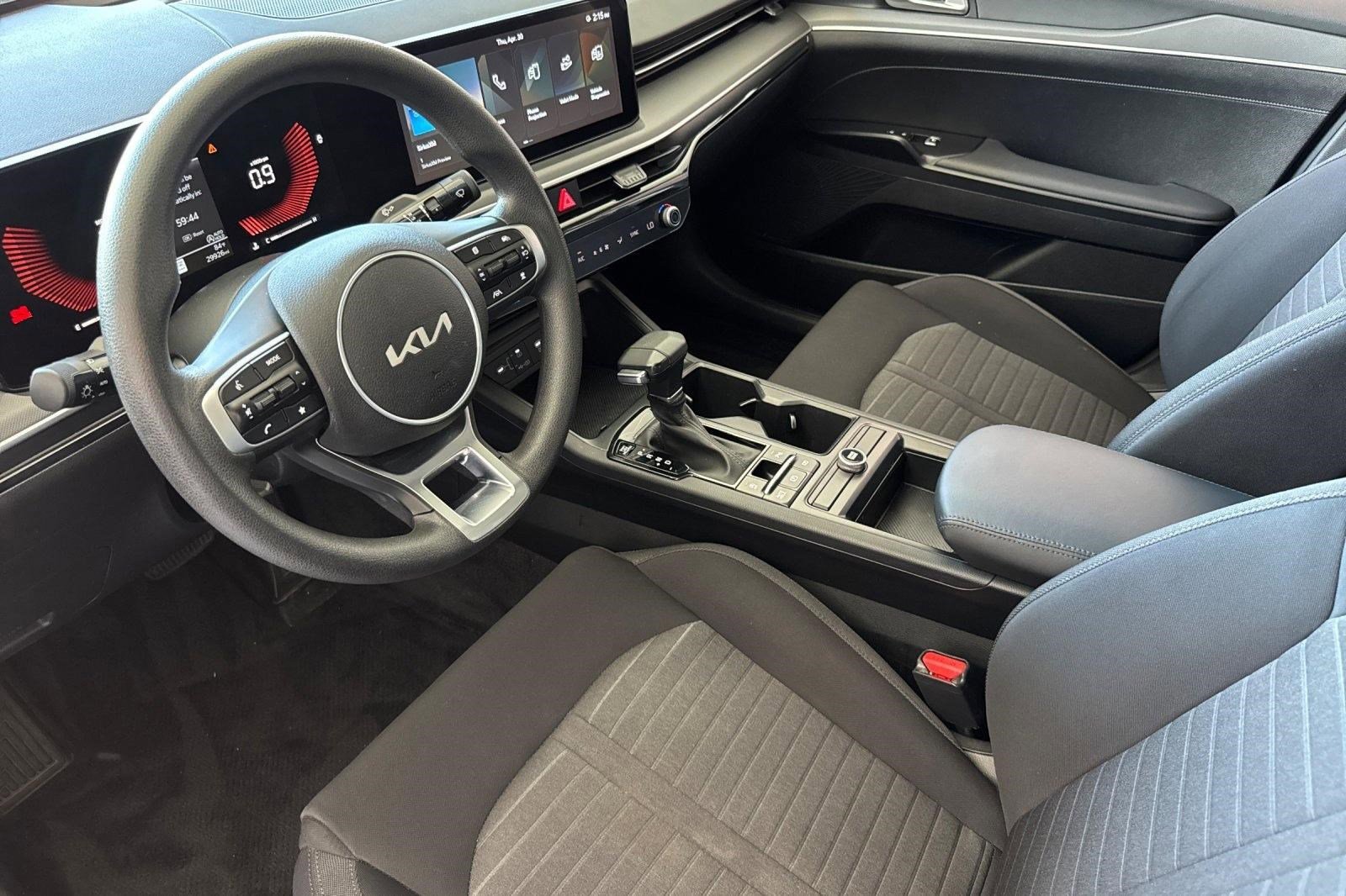 Used 2025 Kia K5 LXS FWD image 4