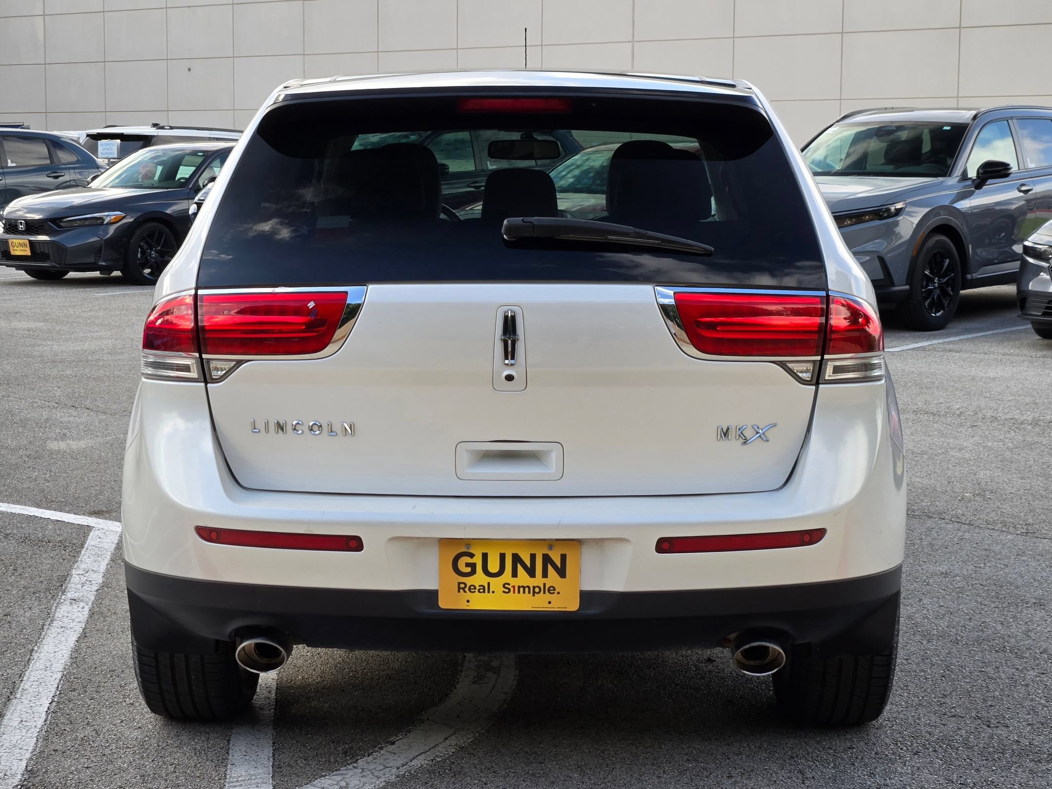 Used 2012 Lincoln MKX FWD image 4