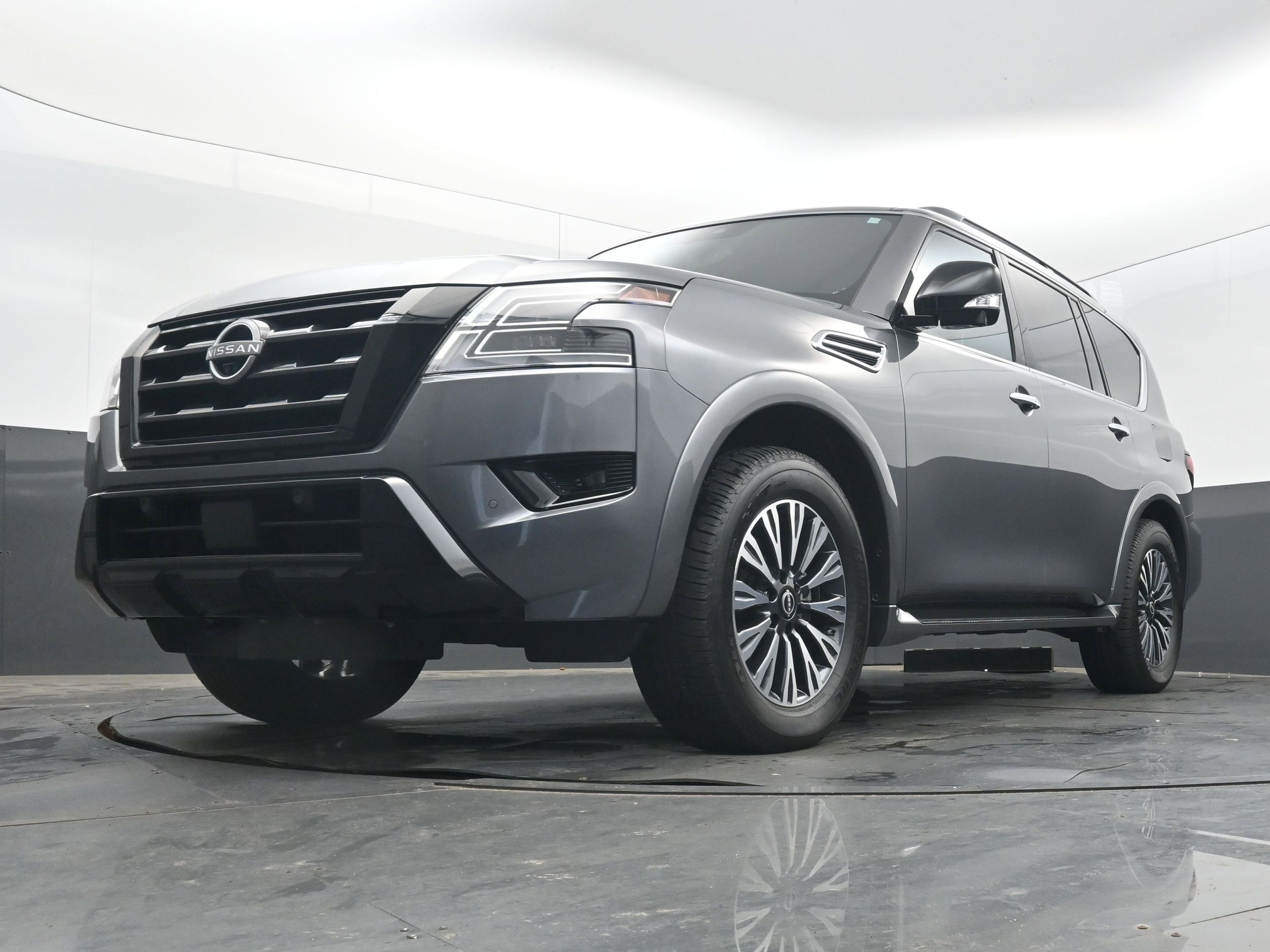 Used 2024 Nissan Armada SL w/ Midnight Edition Package image 22